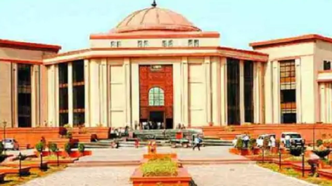 CG News: जेल में बंद छात्र को मिली NEET-2026 परीक्षा में शामिल होने की अनुमति, कड़ी सुरक्षा के बीच एग्जाम सेंटर पहुंचेगा अभ्यार्थी