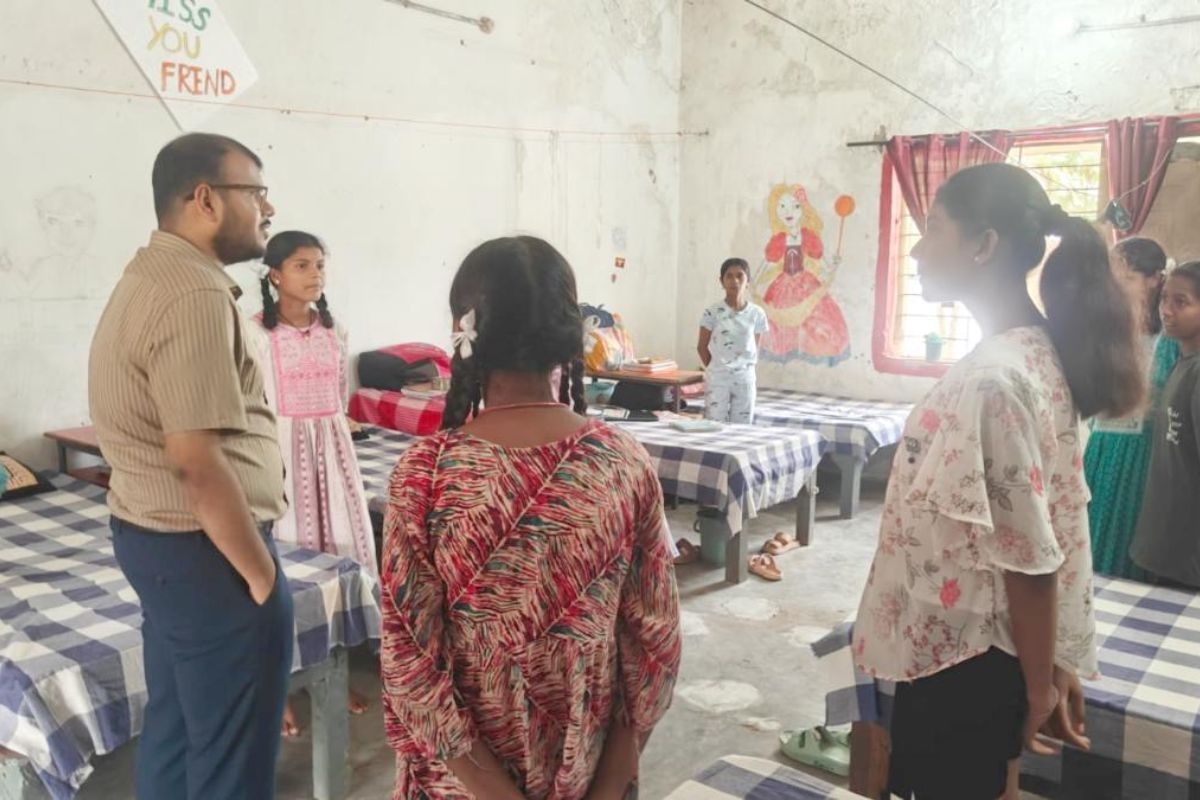 CG News: सुकमा में औचक निरीक्षण के बाद बड़ी कार्रवाई, अव्यवस्था मिलने पर कई अधिकारी-कर्मचारी निलंबित