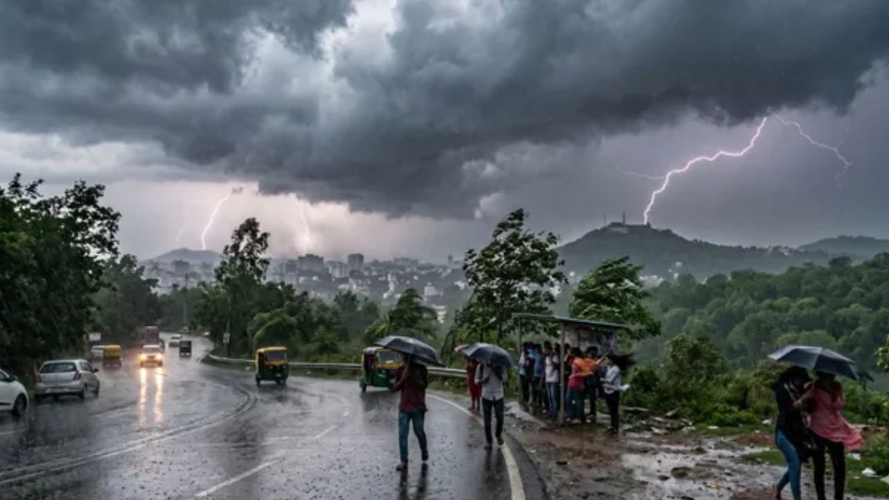 एक तरफ बारिश का अलर्ट, दूसरी ओर लू का कहर, IMD ने कई राज्यों के लिए जारी किया ऑरेंज और रेड अलर्ट