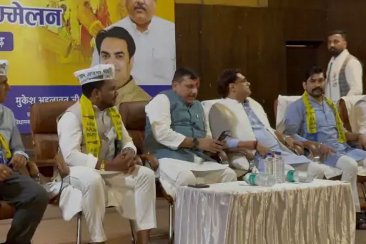 CG News: रायपुर में गरजे संजय सिंह, बोले- जनता के हक की लड़ाई में जेल जाना पड़े तो भी पीछे न हटें