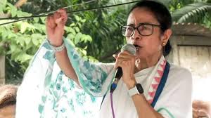 क्या पार्टी पर अपना कंट्रोल खोते जा रही हैं ममता बनर्जी?