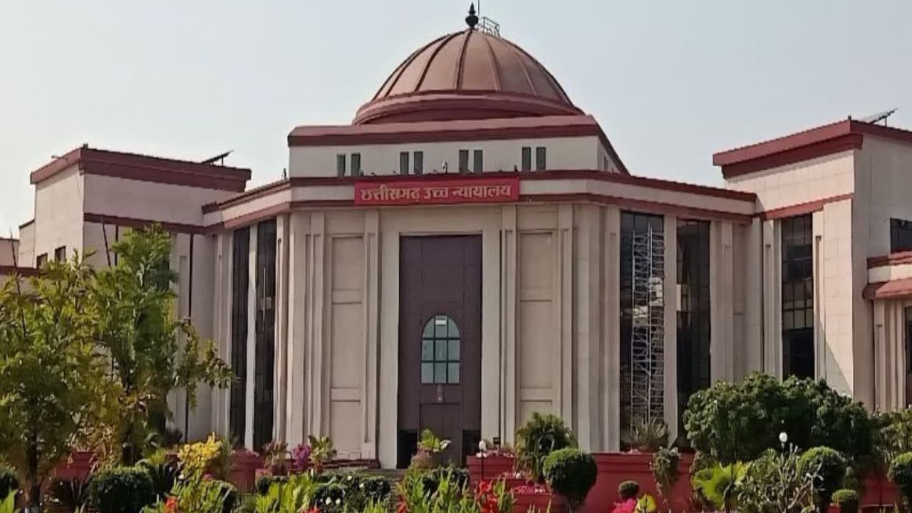 Chhattisgarh News: भिलाई नगर चुनाव विवाद: प्रेम प्रकाश पांडेय की याचिका पर नियमित सुनवाई का रास्ता साफ, कांग्रेस विधायक देवेंद्र यादव को झटका