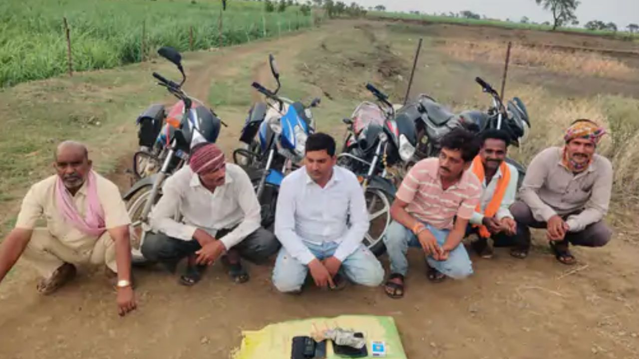 ग्राम कुआंमालगी में जुए के फड़ पर पुलिस का छापा, 6 जुआरी दबोचे, नगदी समेत 4 बाइक जब्त