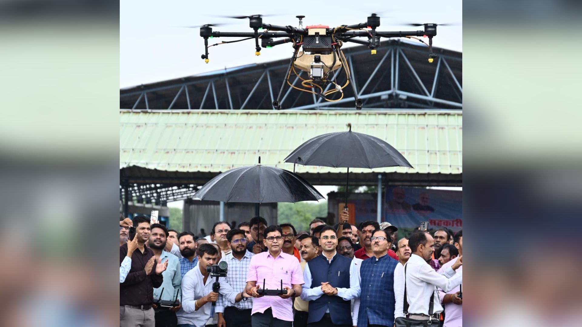 Raipur News: किसानों के लिए नई पहल: 11 ड्रोन से होगी खेती आसान, 50 हजार एकड़ में छिड़काव का लक्ष्य