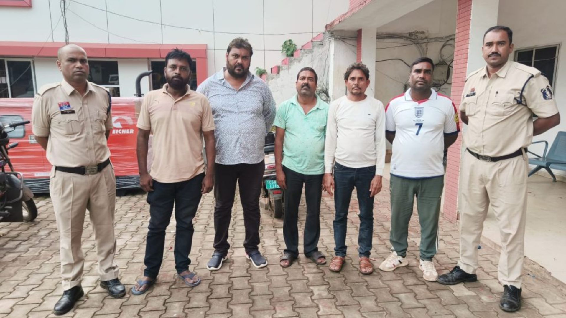 Durg News: बातचीत के बहाने बुलाया, फिर चाकू से किया हमला; 4 करोड़ के विवाद में 5 आरोपी गिरफ्तार