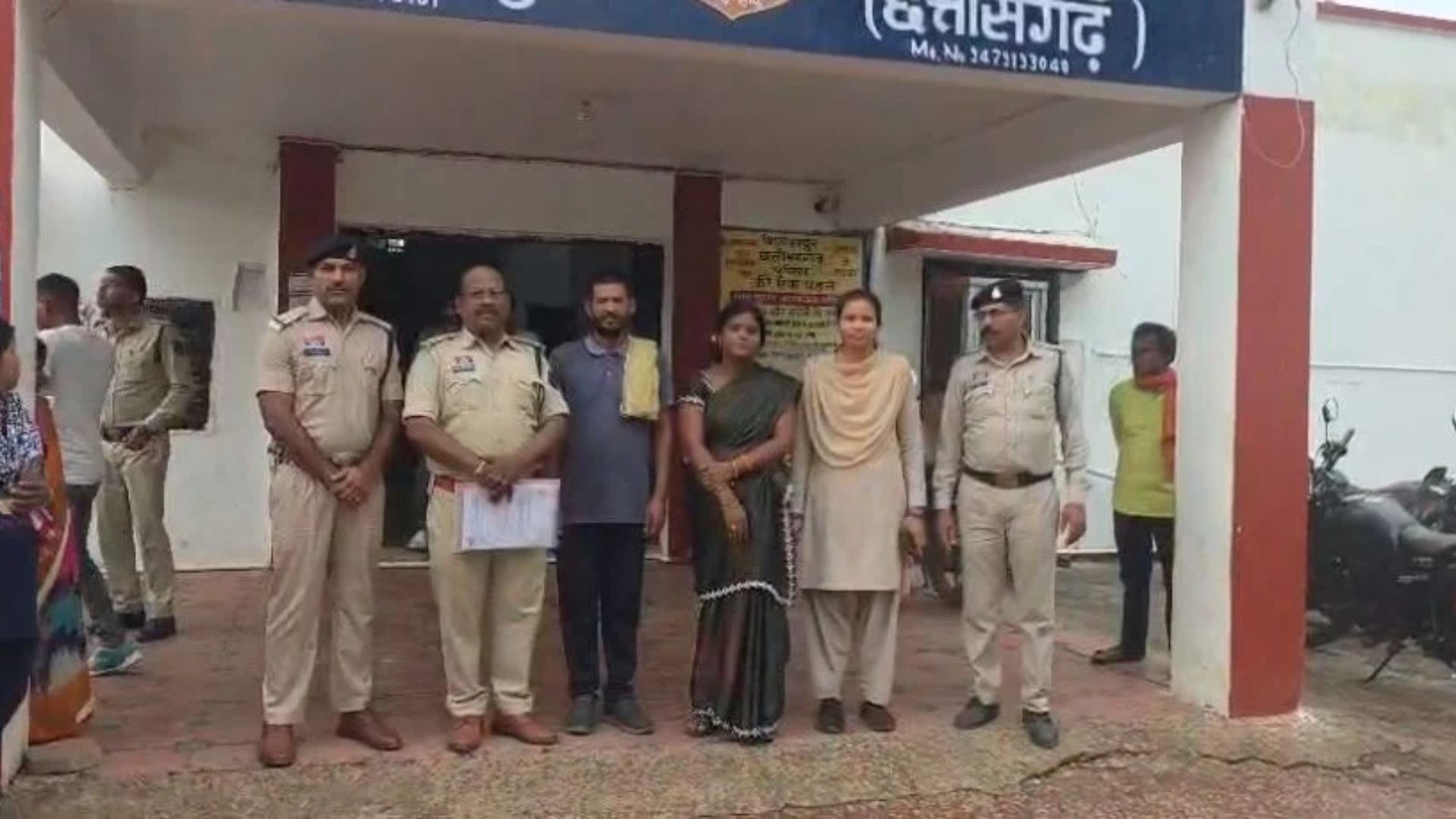 Bilaspur News: रेलवे कैंटीन में नौकरी का झांसा बना मौत की वजह, मानसिक प्रताड़ना से युवक ने खाया जहर; दो गिरफ्तार
