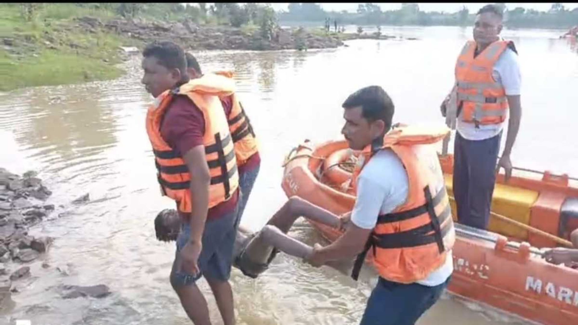 Durg News: शिवनाथ नदी में नहाते समय हादसा, जन्मदिन मनाने गए दो बच्चे बहे, एक की मौत