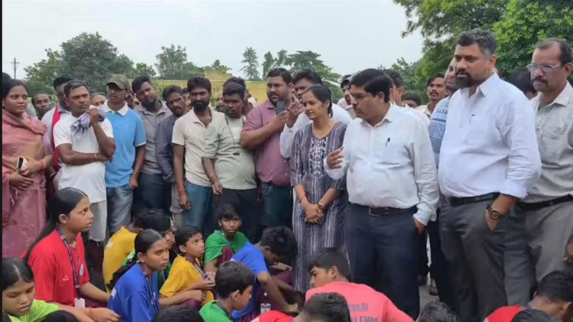 Korba News: कोरबा में छात्रों का हंगामा, प्राचार्य को हटाने की मांग को लेकर किया सड़क जाम