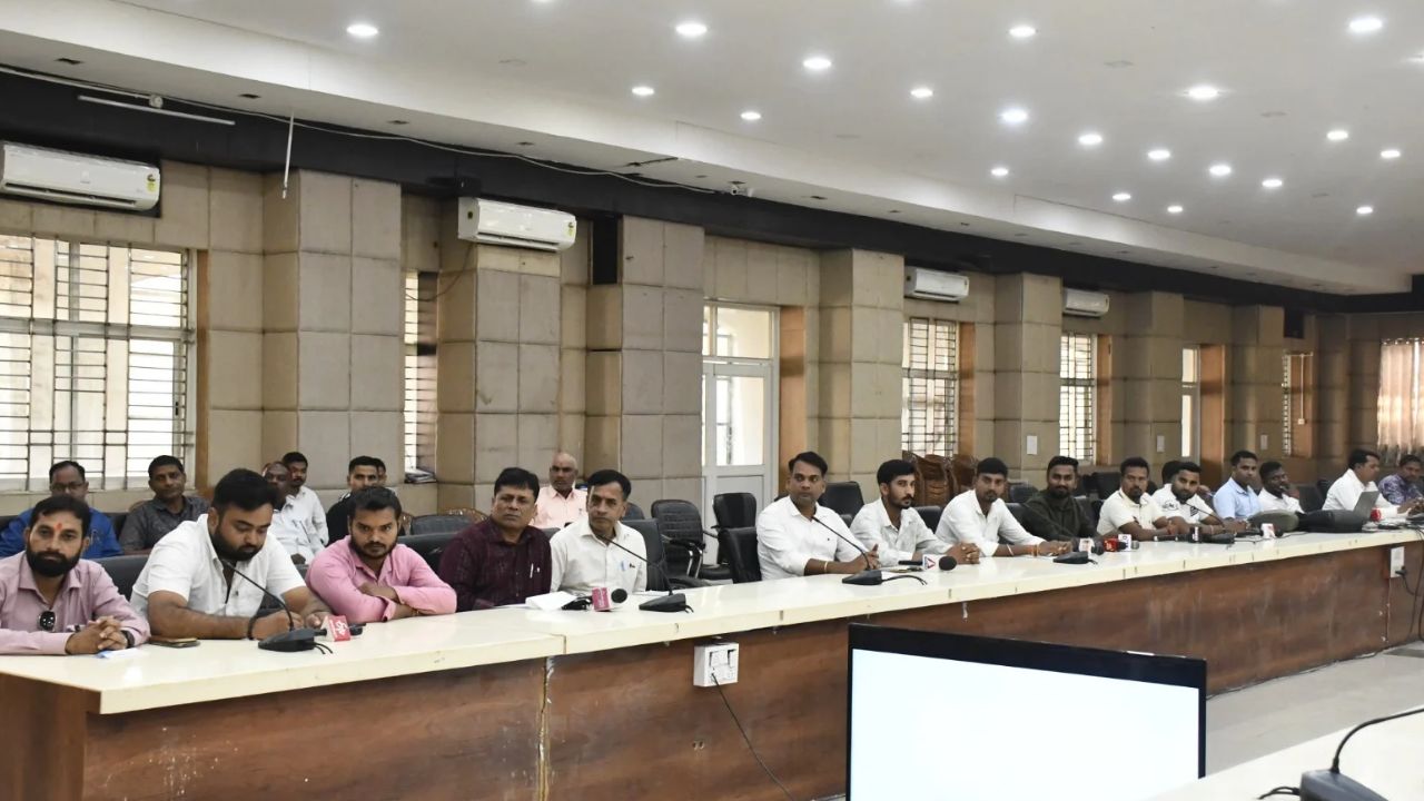 Balrampur News: बलरामपुर में AI से खुलेगा रोजगार का नया रास्ता, प्रदेश का पहला डेटा एनोटेशन सेंटर होगा स्थापित