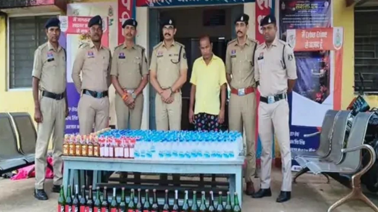 Janjgir-Champa News: अकलतरा में अवैध शराब के खिलाफ कार्रवाई, 184 लीटर शराब के साथ आरोपी गिरफ्तार