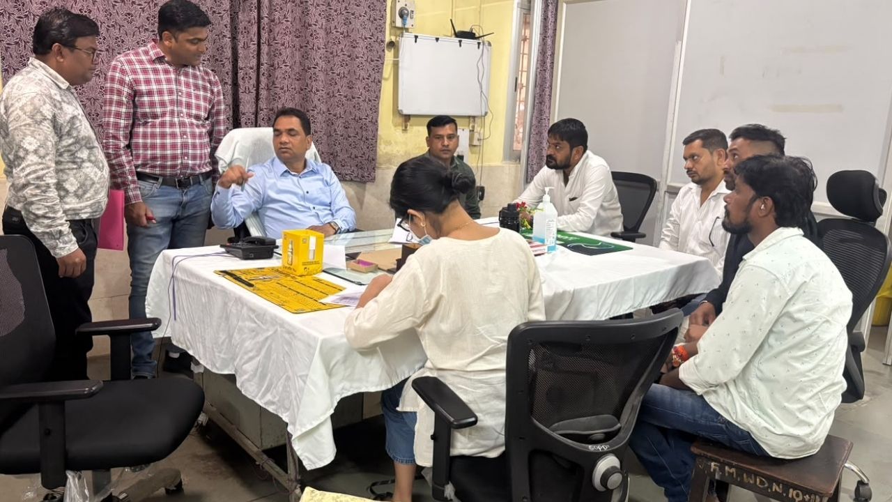 CG Raipur News: : मेकाहारा में कथित लापरवाही पर गरमाया मामला, साहू समाज ने की निष्पक्ष जांच की मांग