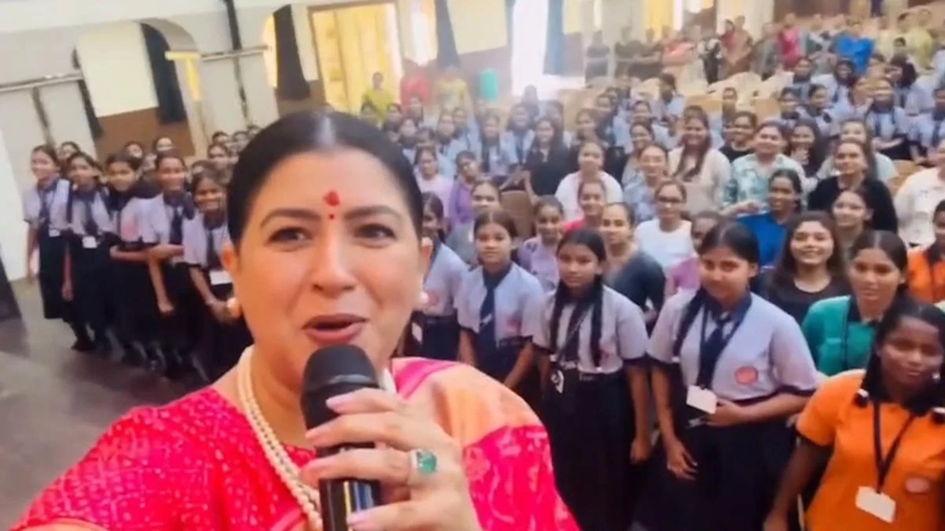 Raipur News: गुजराती स्कूल में कथित आपत्तिजनक टिप्पणी और नारेबाजी पर विवाद, देवेंद्र नगर थाने पहुंचा संगठन