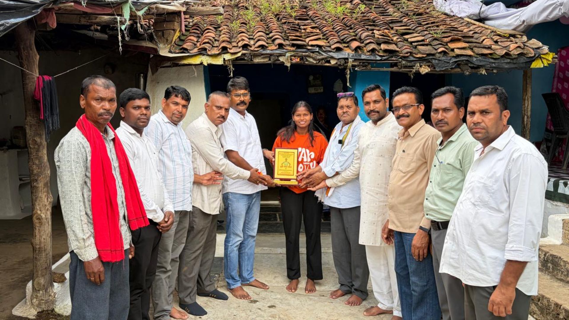 Kawardha News: गीता यादव ने दागे 5 गोल, जिला कांग्रेस अध्यक्ष ने सरकार से आर्थिक सहयोग देने की मांग की