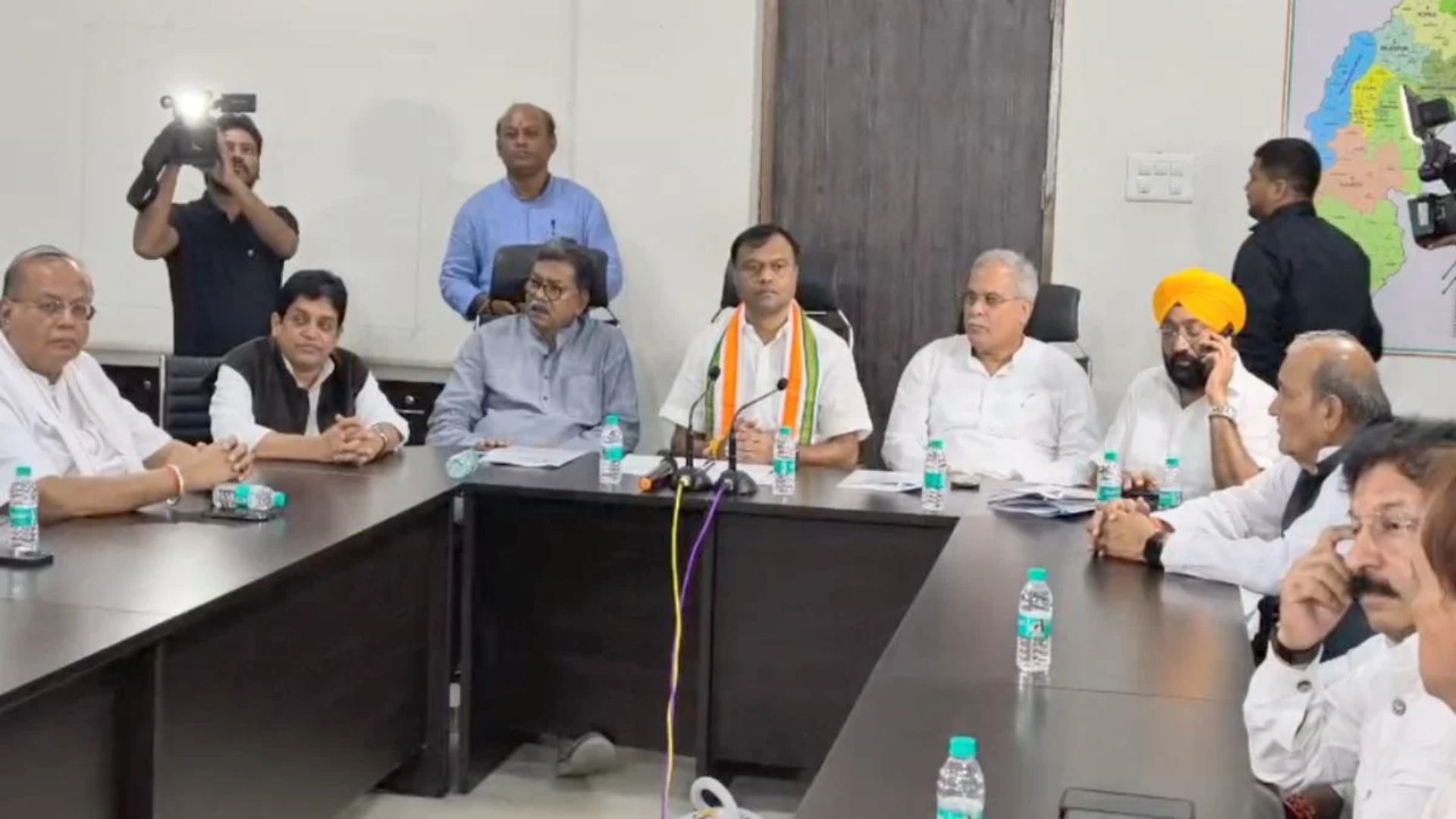 Raipur News: झीरम मामले में कांग्रेस का बड़ा कदम, आलाकमान से मुलाकात के साथ दिल्ली में प्रेस कॉन्फ्रेंस की तैयारी