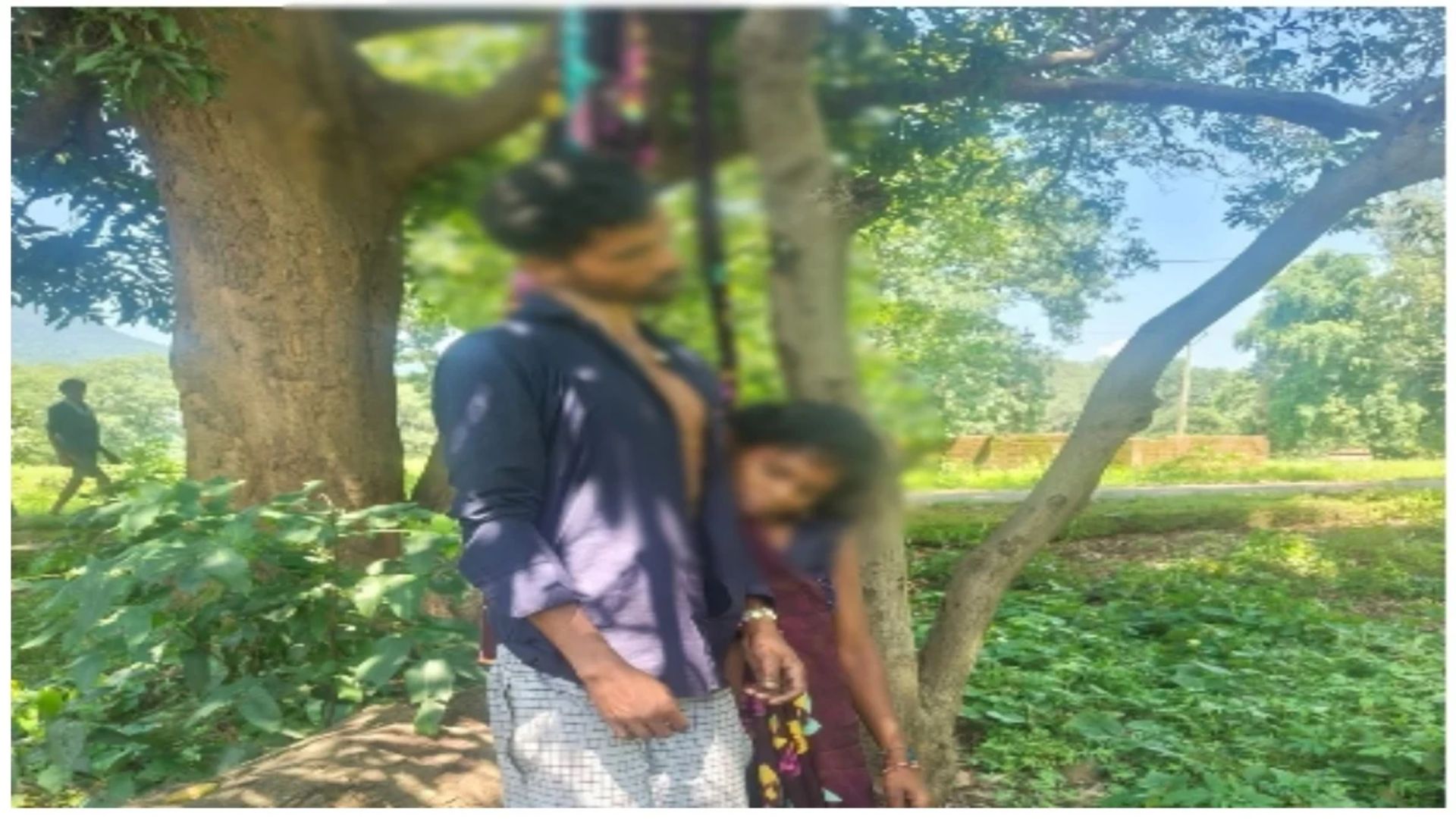 Korba News : पेड़ पर एक ही फंदे से लटके मिले युवक-युवती, पुलिस जांच में जुटी