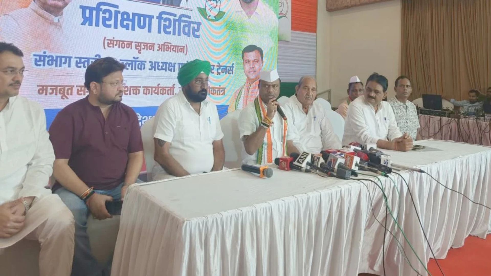 Raipur News: ब्लॉक अध्यक्षों को संगठन और जमीनी राजनीति की ट्रेनिंग, दीपक बैज ने कहा- जनता के बीच सक्रिय होगी कांग्रेस