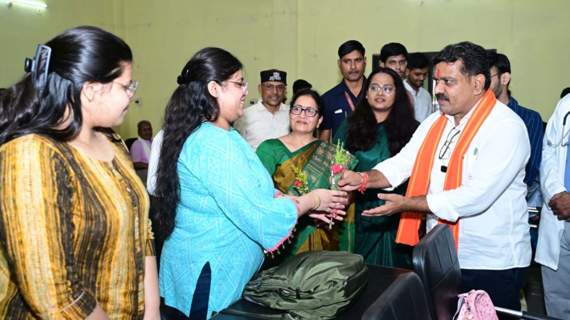 Kawardha News: मेडिकल कॉलेज में शुरू हुआ पहला शैक्षणिक सत्र, विजय शर्मा ने नवप्रवेशी विद्यार्थियों को दिए सफलता के मंत्र