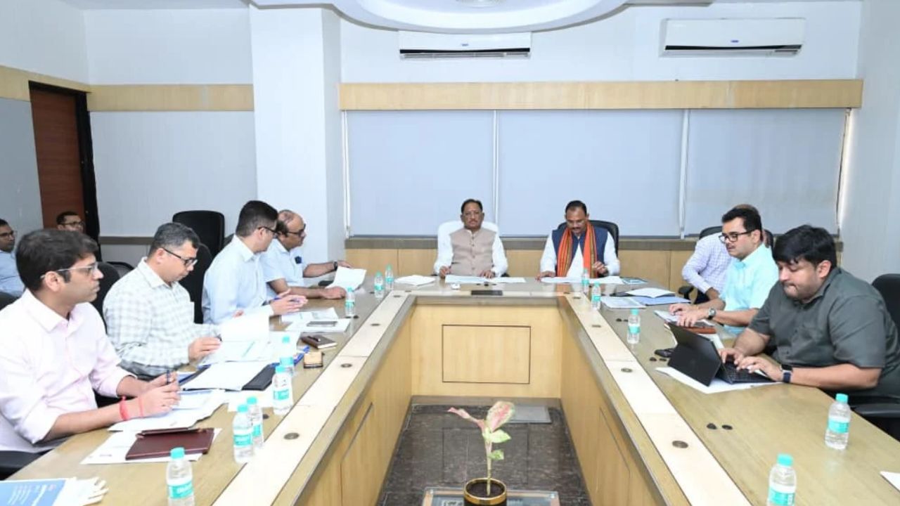 CG News: छत्तीसगढ़ के 1,045 स्वास्थ्य संस्थानों में अटल आरोग्य लैब संचालित, डायलिसिस और ट्रॉमा केयर सुविधाओं का होगा विस्तार
