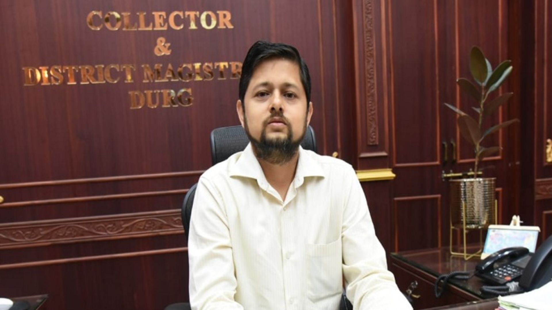 Durg News: कलेक्टर अभिजीत सिंह को गैस्ट्रोएंटेराइटिस, जिला अस्पताल में कराया गया भर्ती; स्वास्थ्य की जानकारी लेने पहुंचे संभागायुक्त और अधिकारी