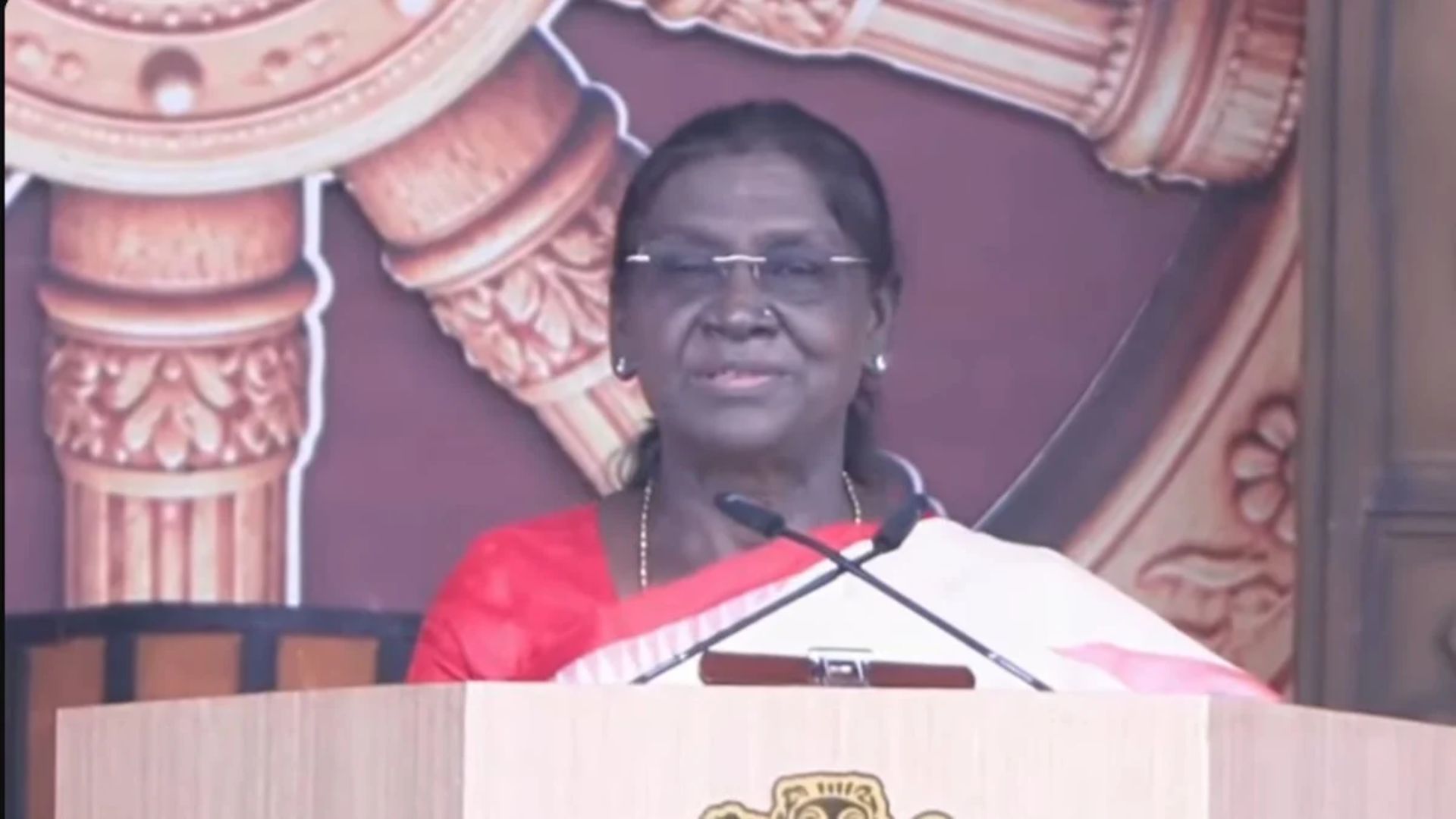 Bastar Latest News: राष्ट्रपति मुर्मू ने नक्सलवाद से मुक्ति और बस्तर के विकास का किया जिक्र, जंगल-पहाड़ बचाने की अपील