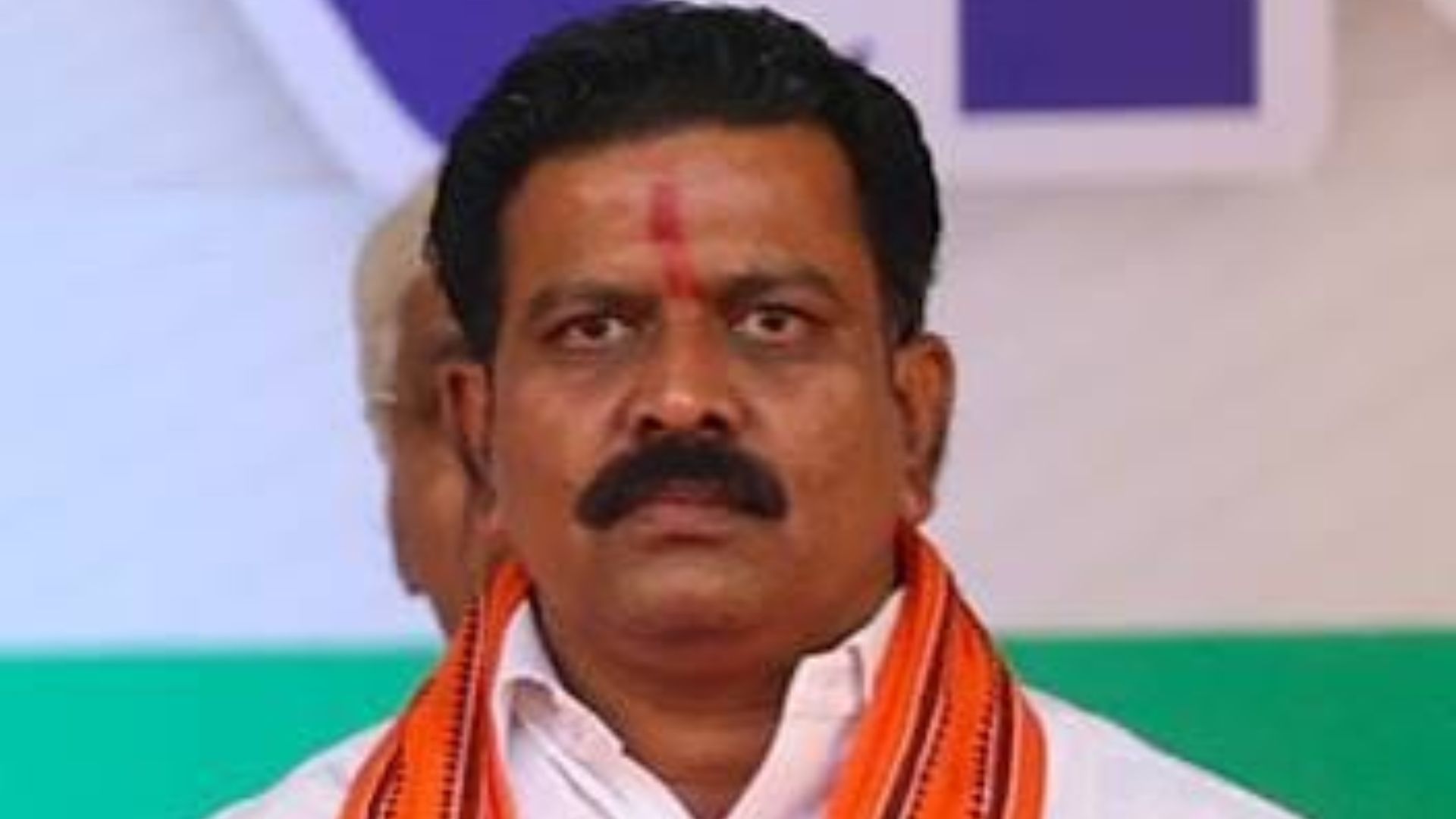 Kawardha News: मतदाता सूची पुनरीक्षण पर भाजपा-कांग्रेस में बयानबाजी तेज, विजय शर्मा ने दोहराया- एक से अधिक जगह दर्ज नाम हटने चाहिए