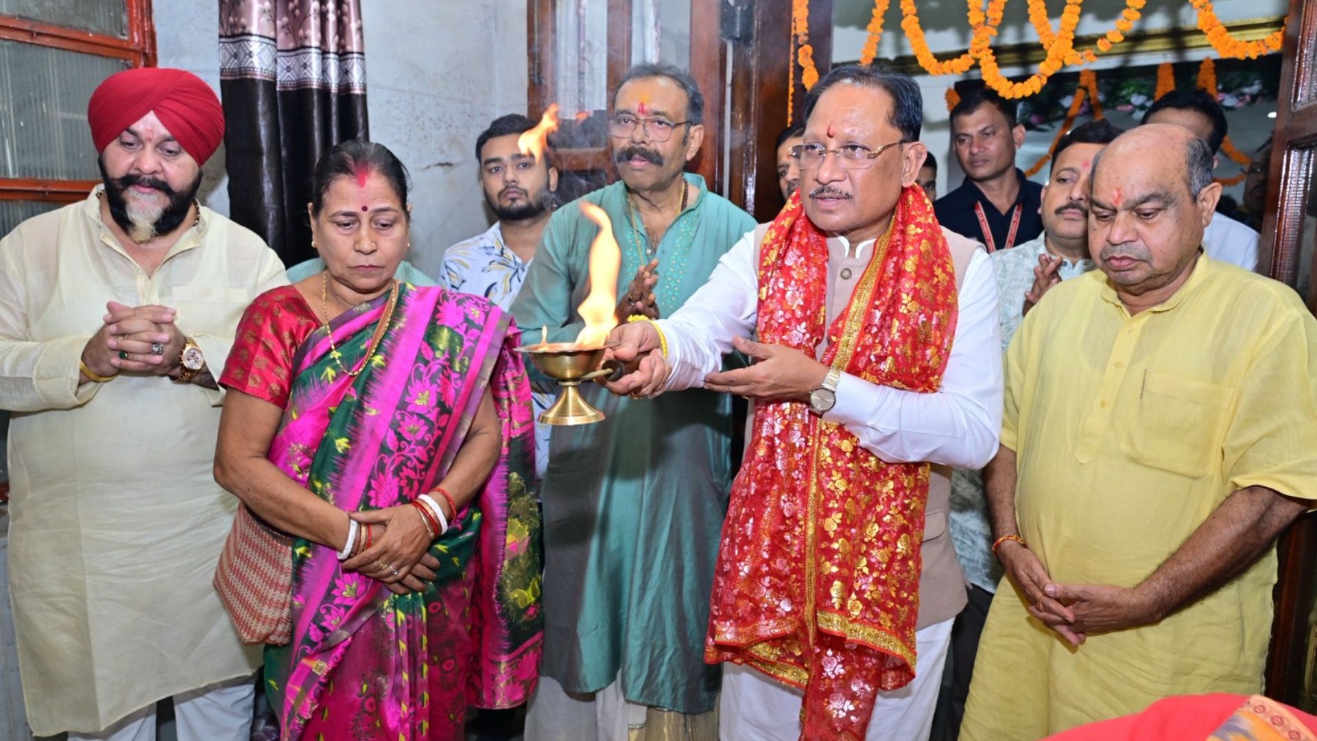 Chhattisgarh Latest News: कालीबाड़ी मंदिर पहुंचे सीएम विष्णु देव साय, मां काली और दुर्गा की पूजा कर प्रदेश की खुशहाली की कामना