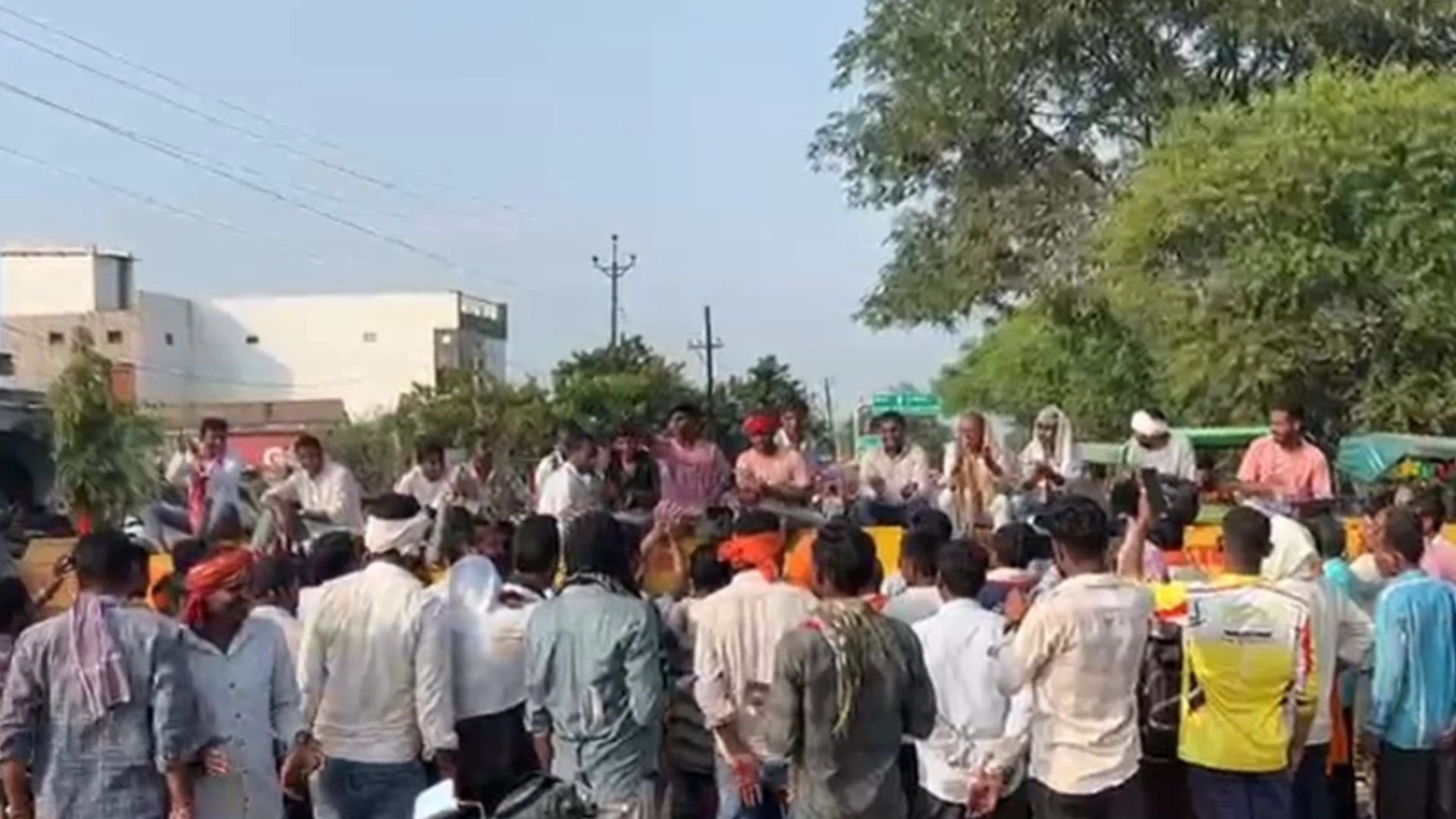 Kawardha News: मुख्यमंत्री साय और दोनों उपमुख्यमंत्रियों से बैठक के बाद किसानों को राहत, दो दिन से जारी चक्काजाम स्थगित