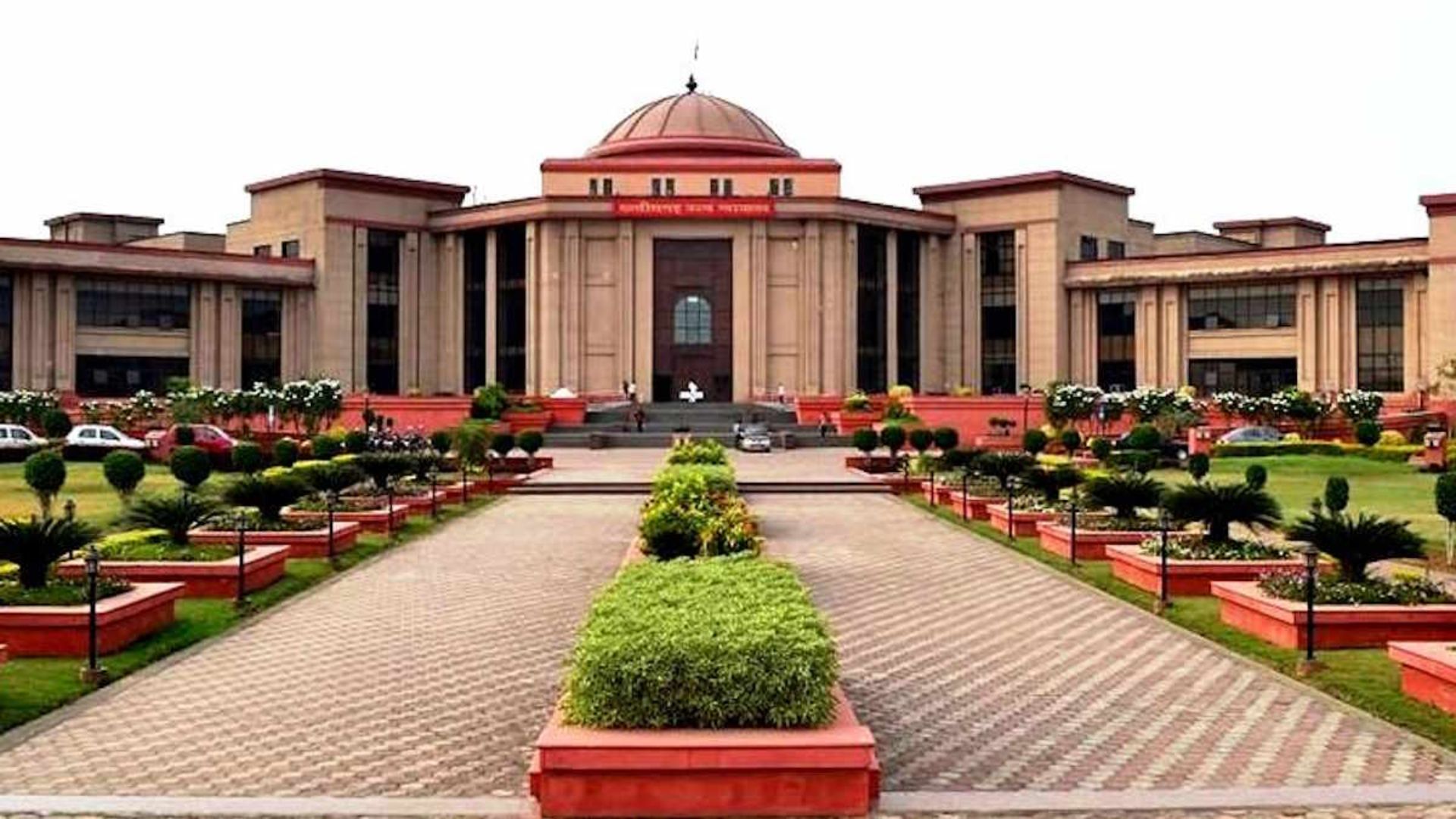 Bilaspur News: जेलों में खाली पद भरने की प्रक्रिया धीमी, हाईकोर्ट ने भर्ती और सुरक्षा व्यवस्था पर मांगी जानकारी